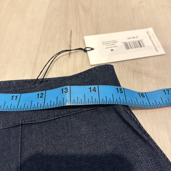 WeWoreWhat NWT Indigo Comfort Denim Mini Skirt. - Picture 5 of 6